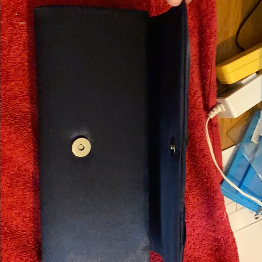 Clutch - Picture 2 of 2